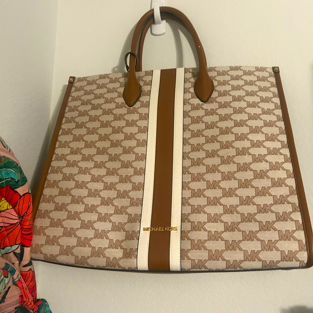 Brand new Michael Kors. Never used